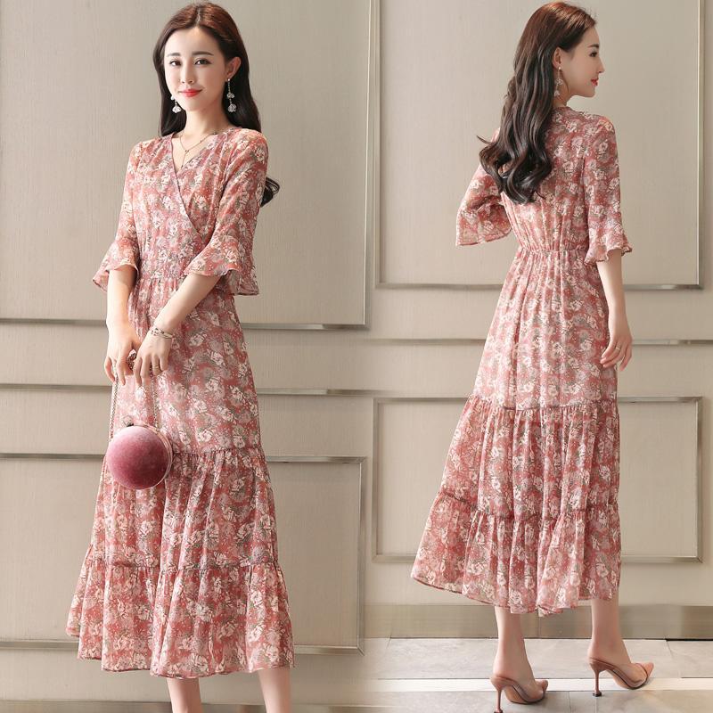 碎花连衣裙穿起来显胖有什么方法,肩宽女生适合的长袖碎花雪纺上衣