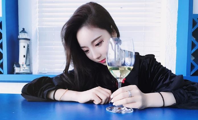 姜允儿惊艳写真,姜允儿短发发型