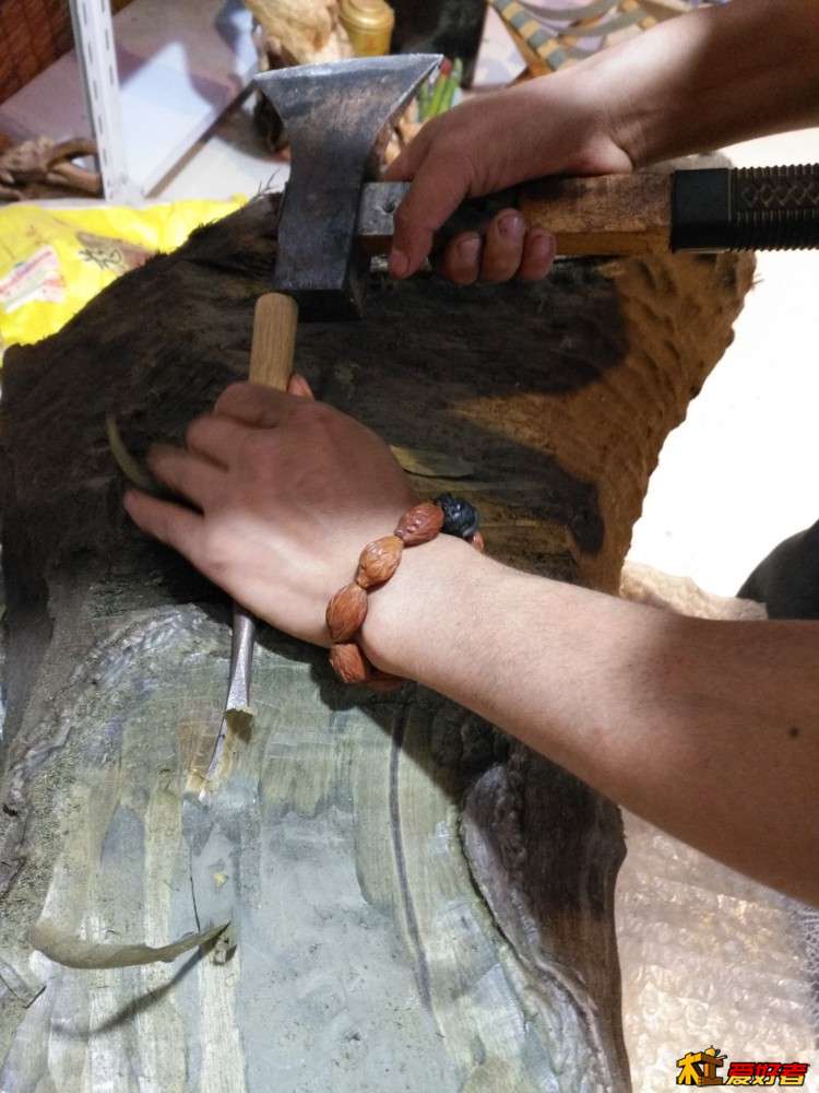 遵义金丝楠阴沉木茶台主人椅,金丝楠阴沉木自然造型茶台