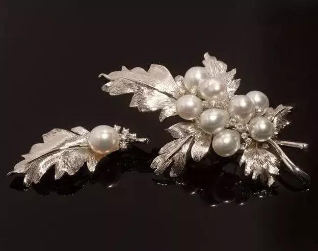 真正的珍珠耳环不变色,珍珠佩戴后变得更有光泽了