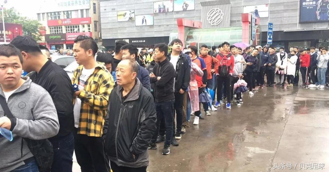 致敬“陕西红”和“南通蓝”，中乙联赛最好的两张名片