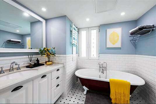 独立浴缸怎么装好看,浴室里面装上浴缸怎样搭配好看