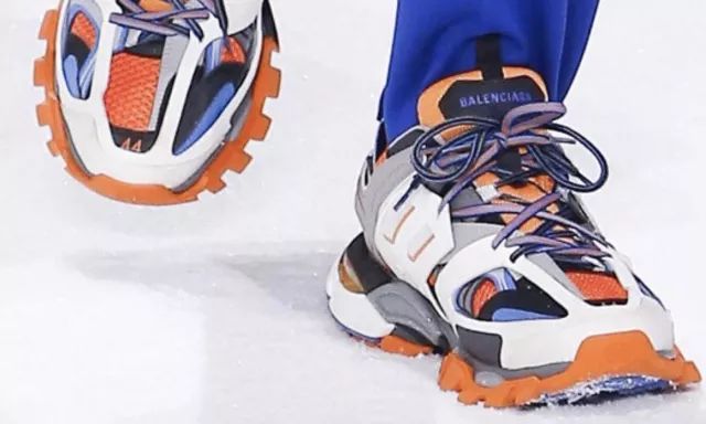 巴黎世家老爹鞋triples复古运动鞋,巴黎世家黑粉老爹鞋