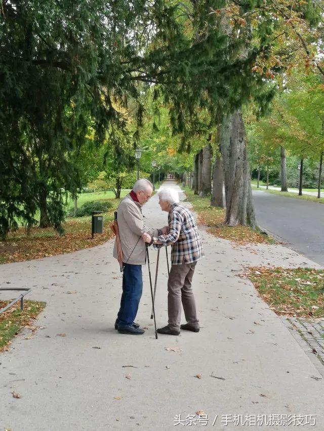 为什么我手机拍照老是改善画质,手机拍照放大就模糊