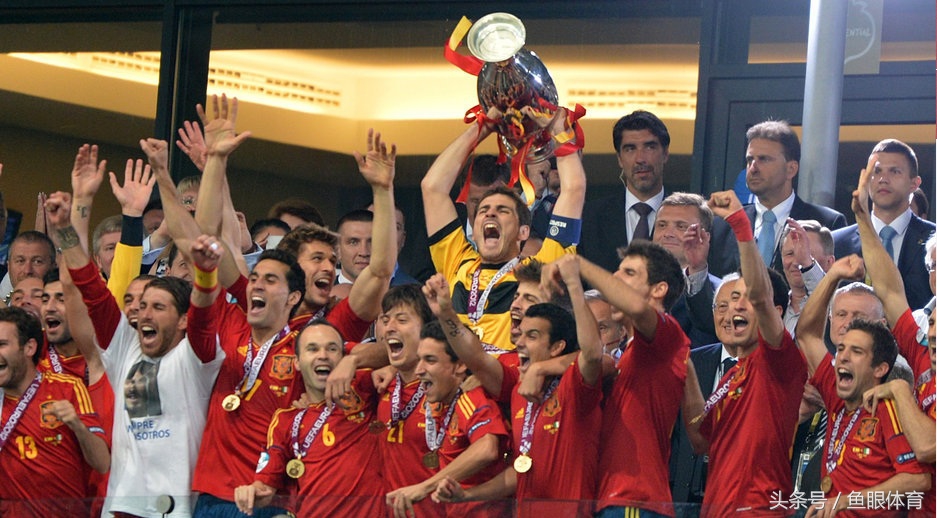 坚守与创新结尾,16年足坛回顾