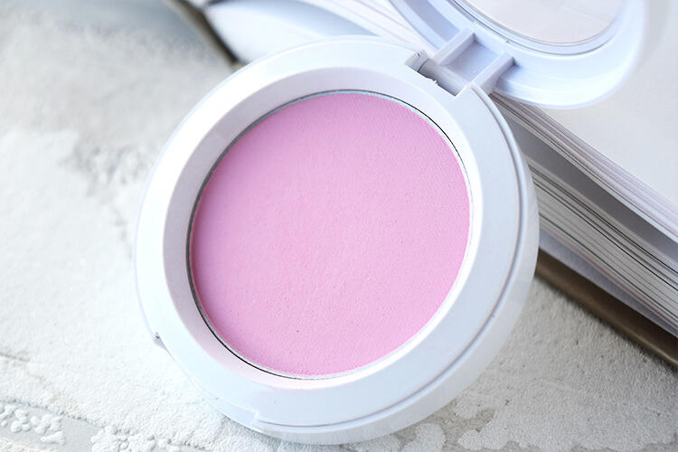 彩妆夏季限定腮红色号搭配图片,小长假美妆出行