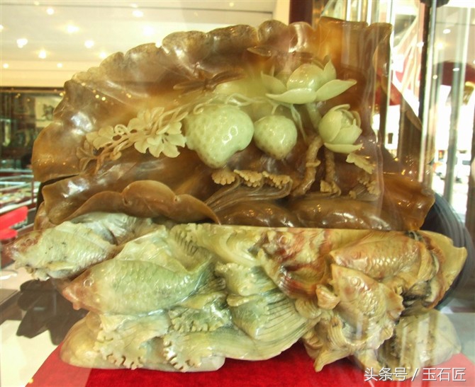 岫玉雕刻的鱼摆件放在哪里好,岫玉雕刻玉马摆件价格