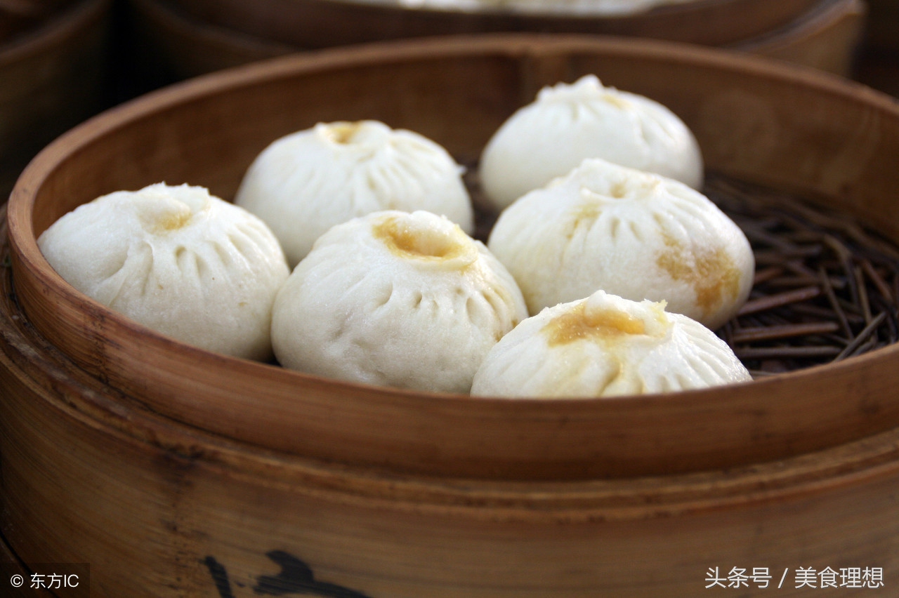 五十年面点师送给大家一个包子发面小技巧,这样蒸的包子个大饱满