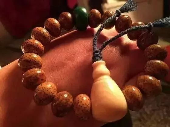 星月菩提怎么盘可以快速包浆,星月菩提一般怎么盘走色快包浆快