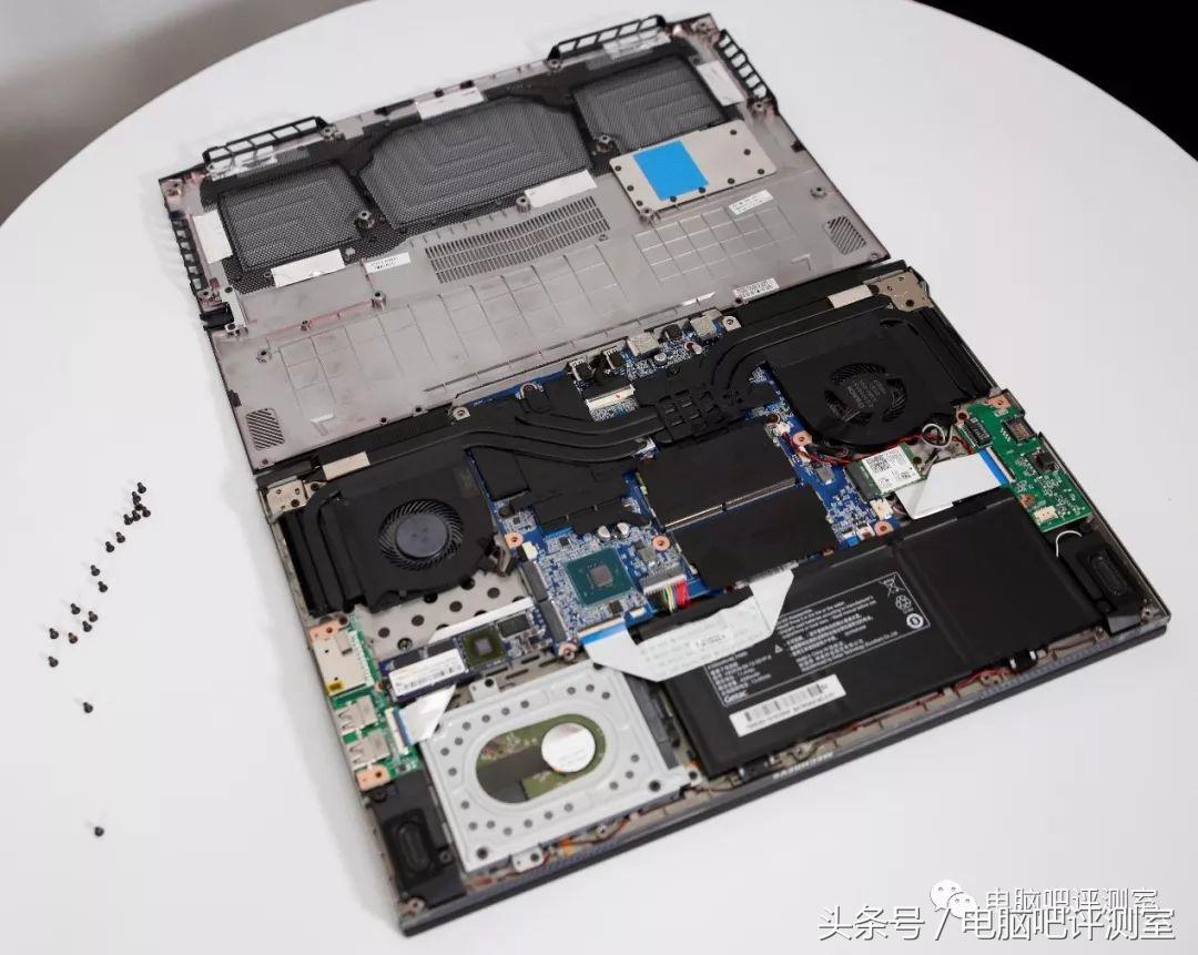 机械革命z2电竞版测评,机械革命深海幽灵z2全面屏