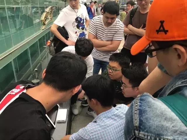 六队五城LPL电竞版图再扩张，粉丝观赛需求成强心剂