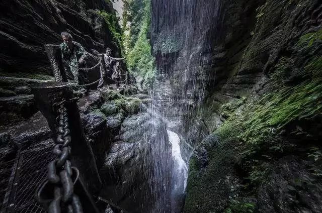张家界除了天门山还有哪里好玩,去湖南是去张家界还是凤凰
