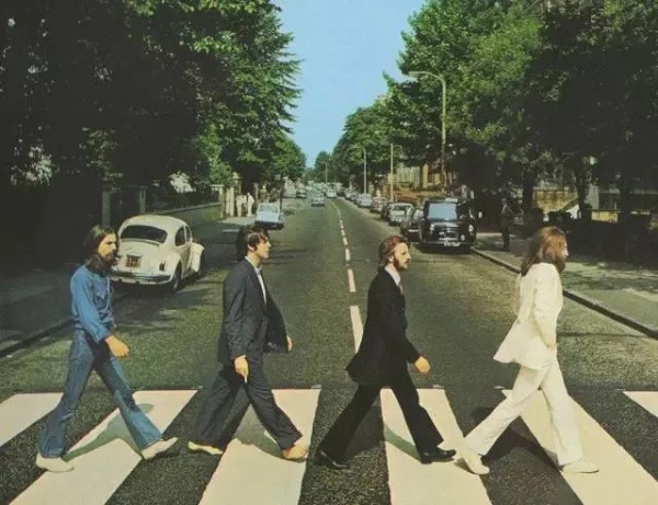 夏日必备大牌帆布鞋时髦又百搭,基础款帆布鞋春夏简约百搭