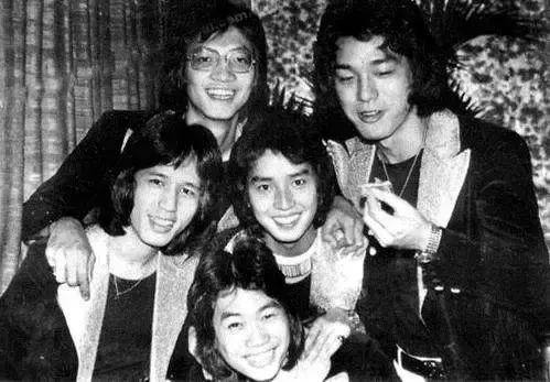 谭咏麟张国荣最后结局,张国荣为什么退出谭张争霸