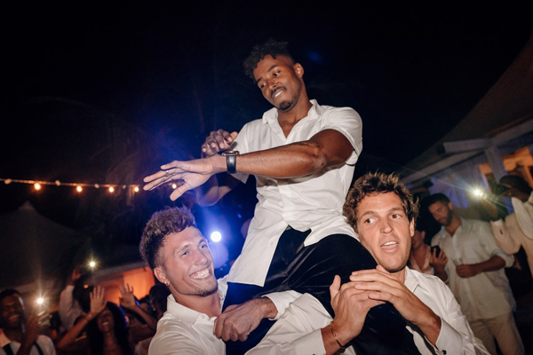 维密天使秀白色小翅膀,维密天使丝绸之路