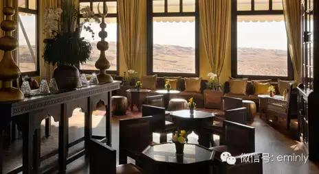 「阿布扎比」与世隔绝,充满神秘色彩の沙漠皇宫酒店