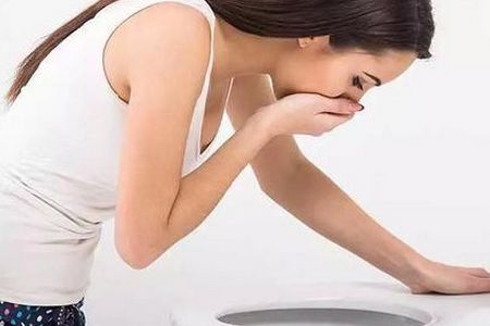 早孕没有恶心呕吐正常吗,早孕半夜恶心呕吐