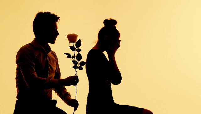 为什么老婆对别人热情对自己冷淡,老婆对老公越来越冷淡是什么原因