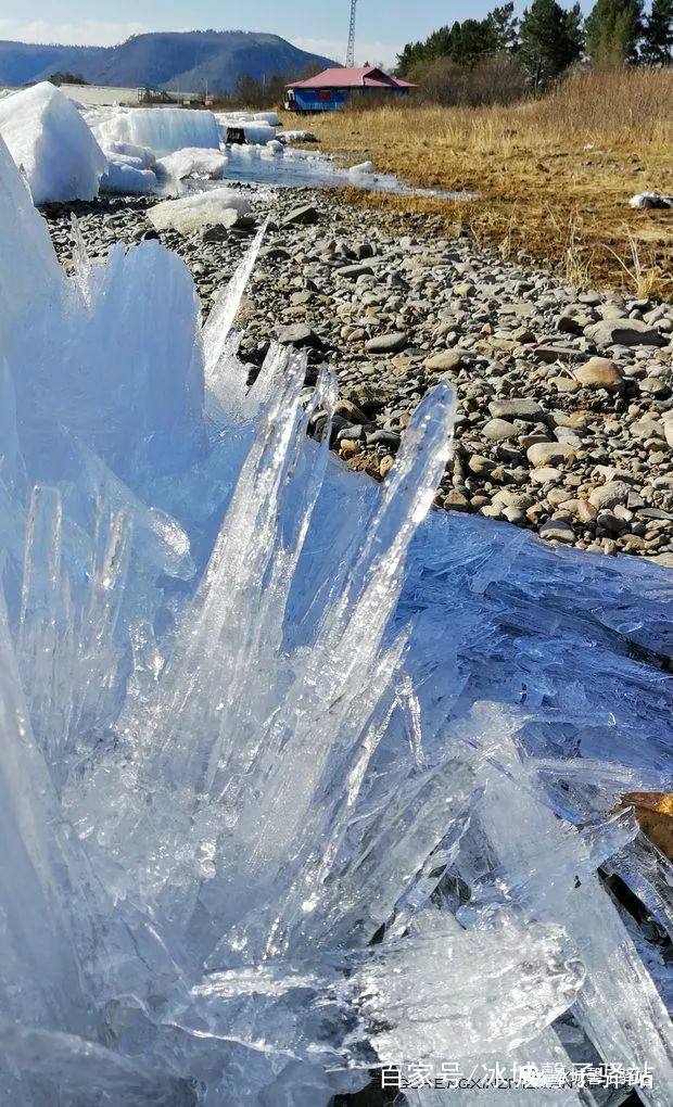 漠河北极村开江,去漠河看极光去甘孜看贡嘎雪山