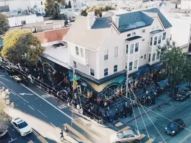 这还是老村炮安踏吗?全新太空鞋潮炸了,半个欧美朋友圈都在跪舔