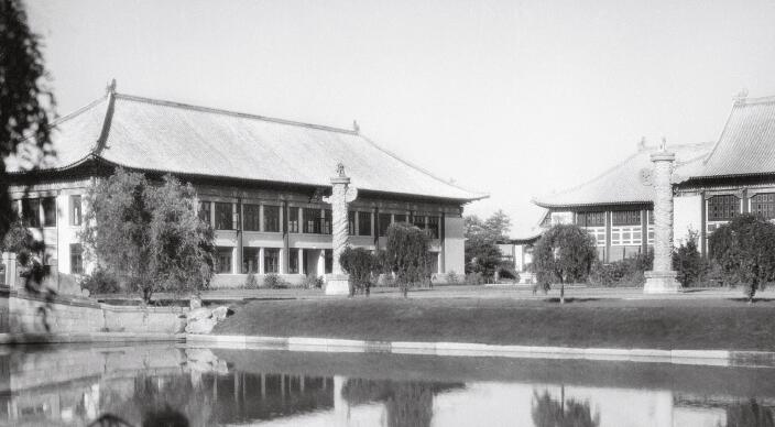 同一个建筑设计师，为何清华校园洋味十足，北大为中式建筑？