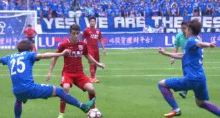 国外业余球员的实力,国外职业足球运动员无对抗射门