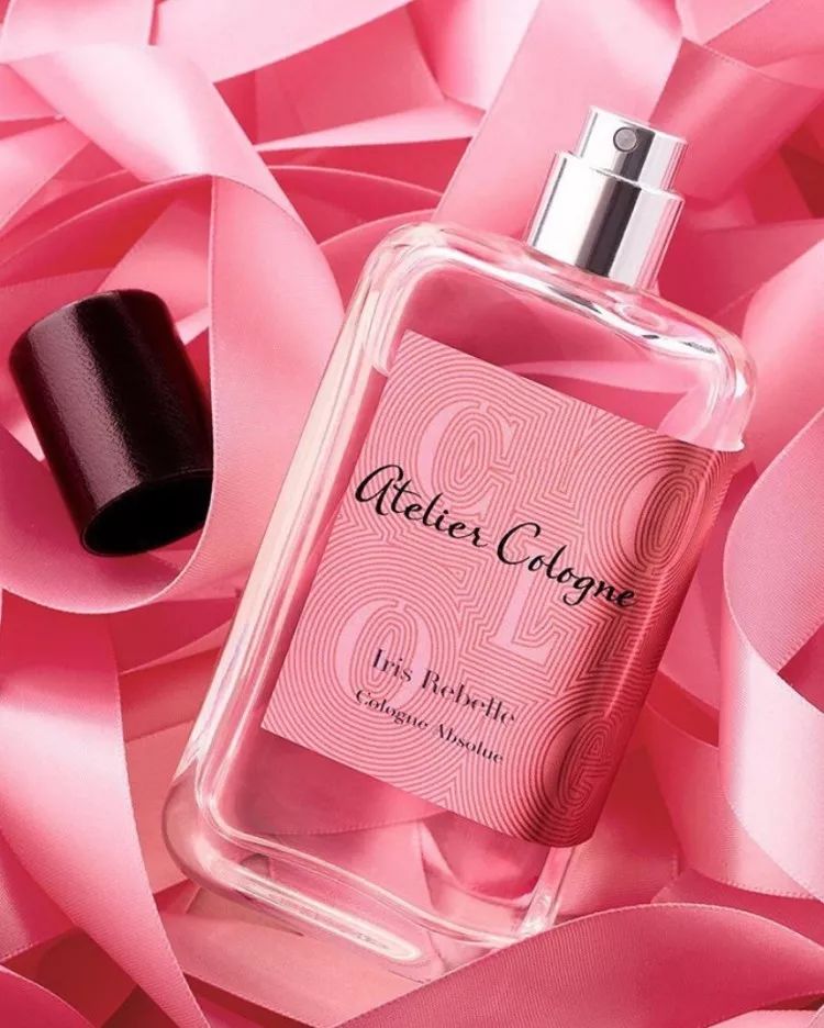 女人身上的香水味是什么很好闻 (你身上有他的香水味但没有我的贵)