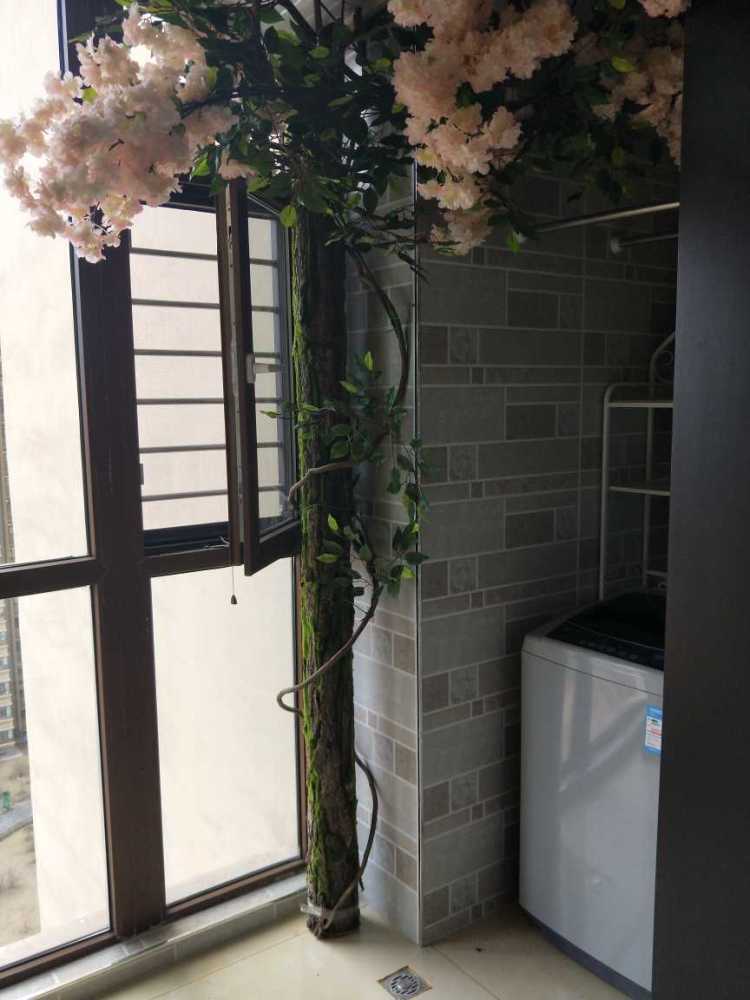 客厅沙发挂画买大了怎么补救,真皮沙发颜色买深了怎么补救