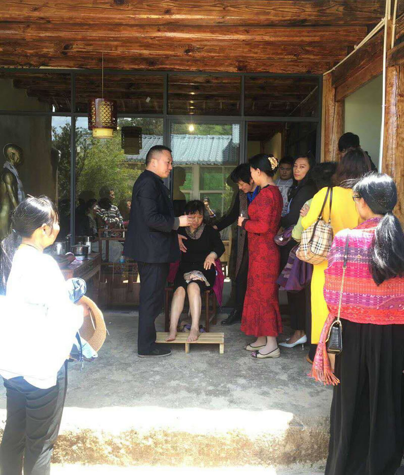 对话罗力瑜：一针济世中医救人