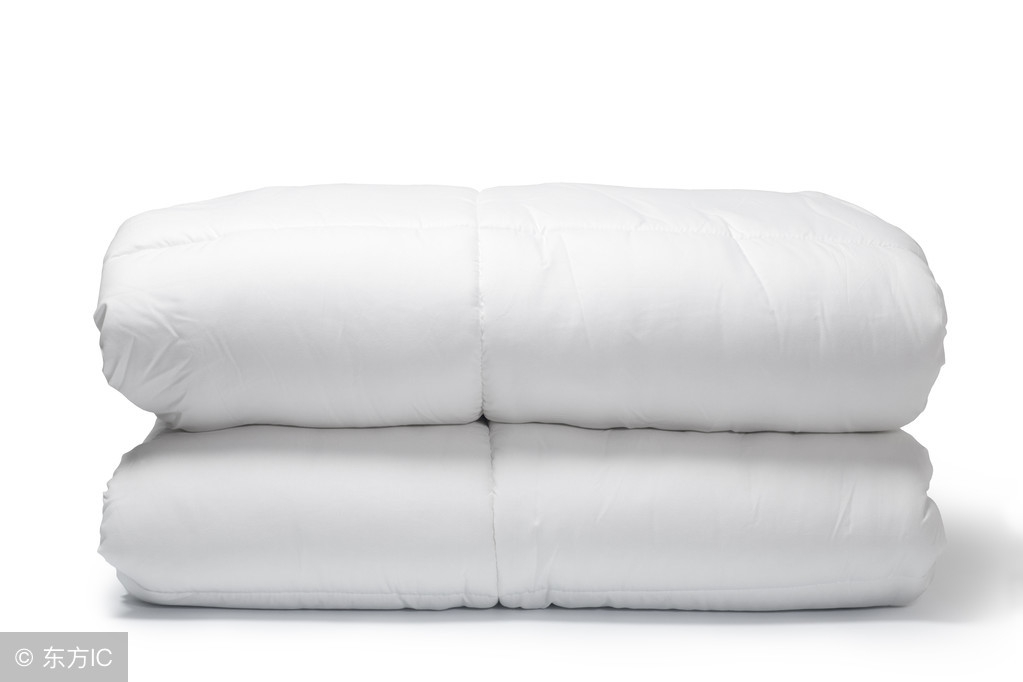 蚕丝被、羽绒被、棉被……不同的被子晒法有讲究