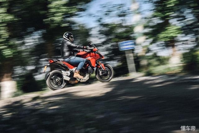 mts1200和1200s的区别,mts1200对比s1000xr