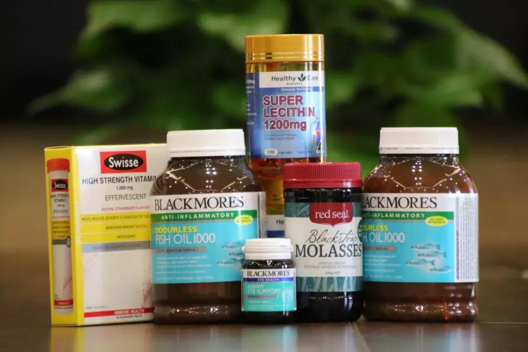 请别在开车时使用手机 (温馨提示开车不要玩手机安全第一)