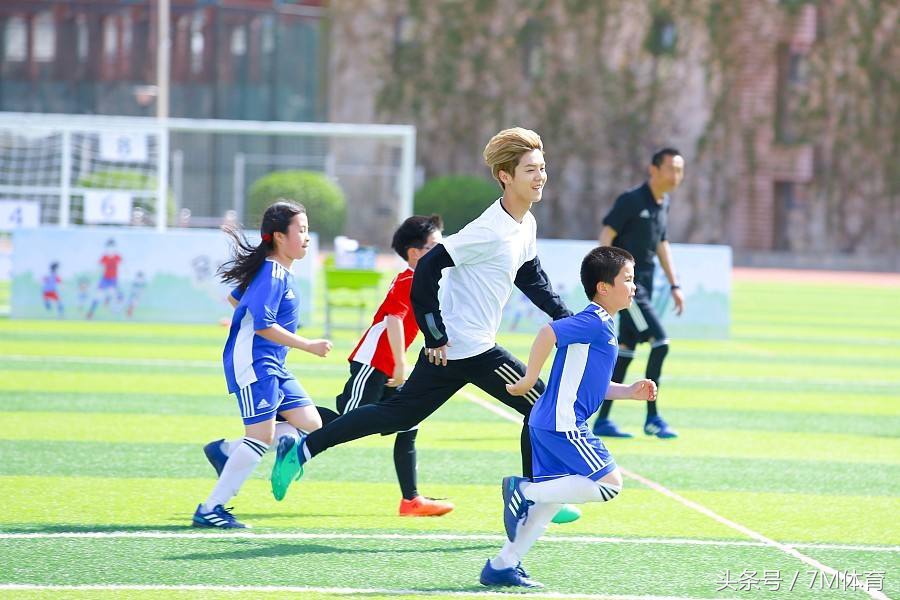 范志毅与鹿晗连麦,范志毅李毅综艺节目