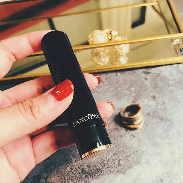 测评显白口红黄黑皮,黄皮口红测评推荐阿玛尼