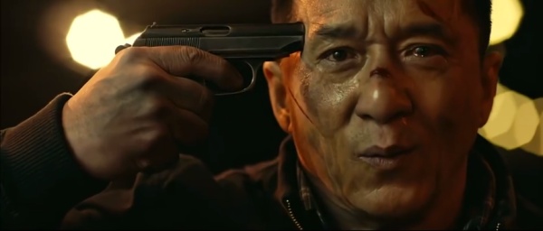 成龙电影里的女儿们,感受着浓浓的父爱,却有一个很蹊跷的共同点