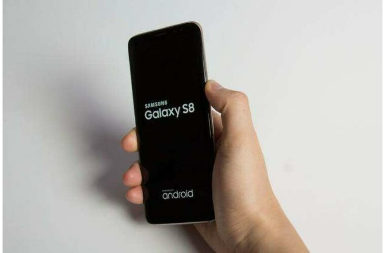 买手机不要盲目听从导购忽悠,这4款手机才是目前的最佳选择