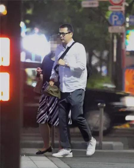 日本的女明星嫁给中国人,结过三次婚的日本女艺人