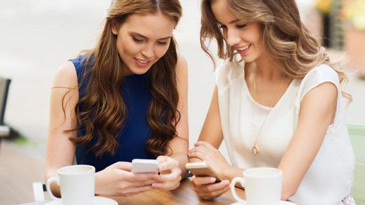 去比较明显颈纹的最快方法,比较深的颈纹最有效的方法