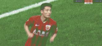 武磊在单刀机会上的表现相对较弱,武磊的跑位预判