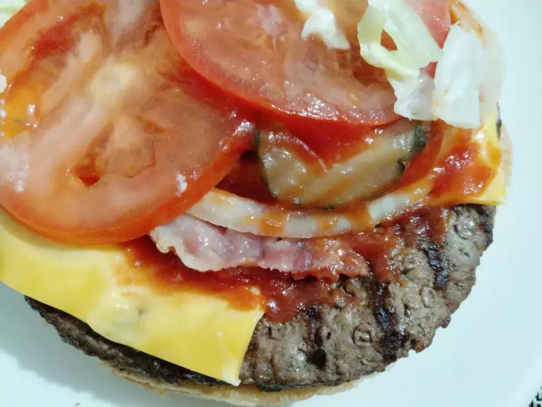 汉堡王有料培根双层芝牛堡测评,汉堡王培根芝士皇堡