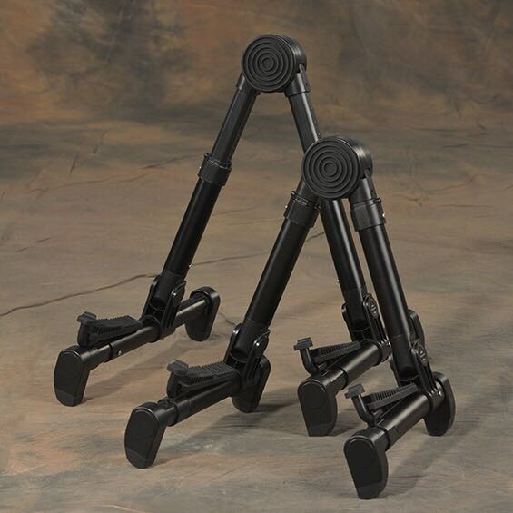 初学吉他用什么效果器最好,弹电吉他必用哪几个效果器