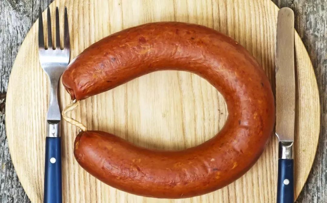 学生吃烤肠中毒事件,吃香肠中毒的案例