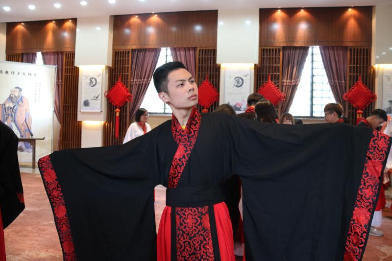 台湾学子参观故宫,台湾人参观大陆文物