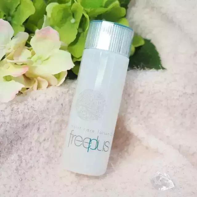 护肤推荐不踩坑,平价水乳测评提亮保湿