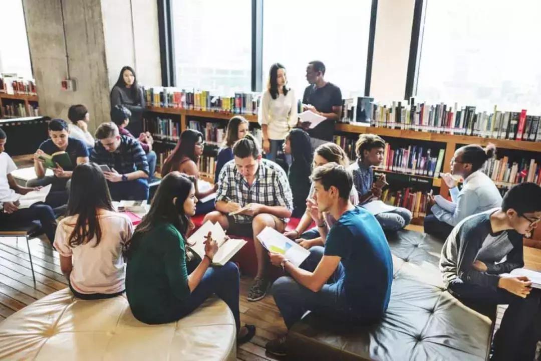 送孩子去加拿大留学要做哪些准备？加国驻华使馆的官员告诉你答案