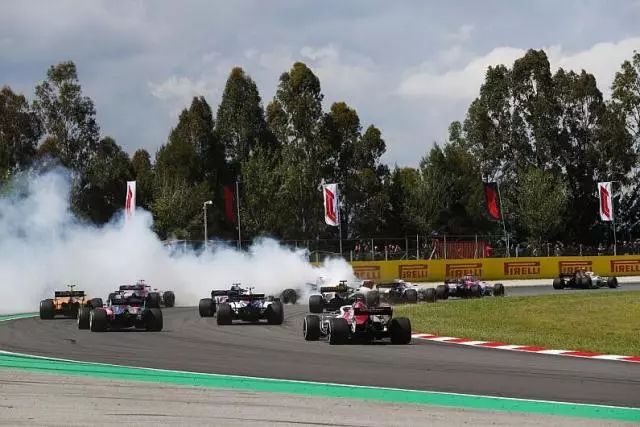 梅奔vs红牛法拉利,f1红牛梅奔法拉利