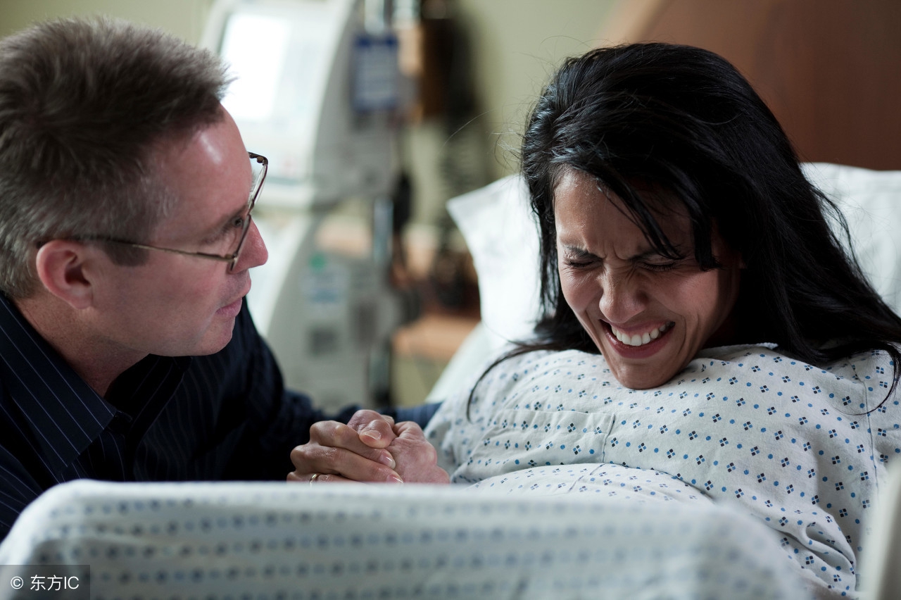 产房生孩子有哪些尴尬的事,生孩子在产房遇到的尴尬