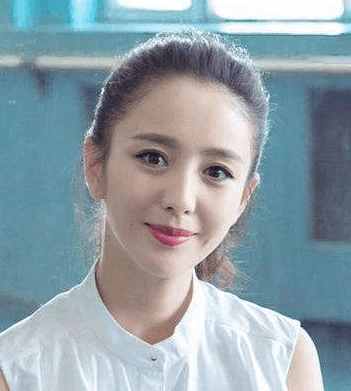 露额头的女生必有的4个特征,大多数女生把额头露出来会更好看