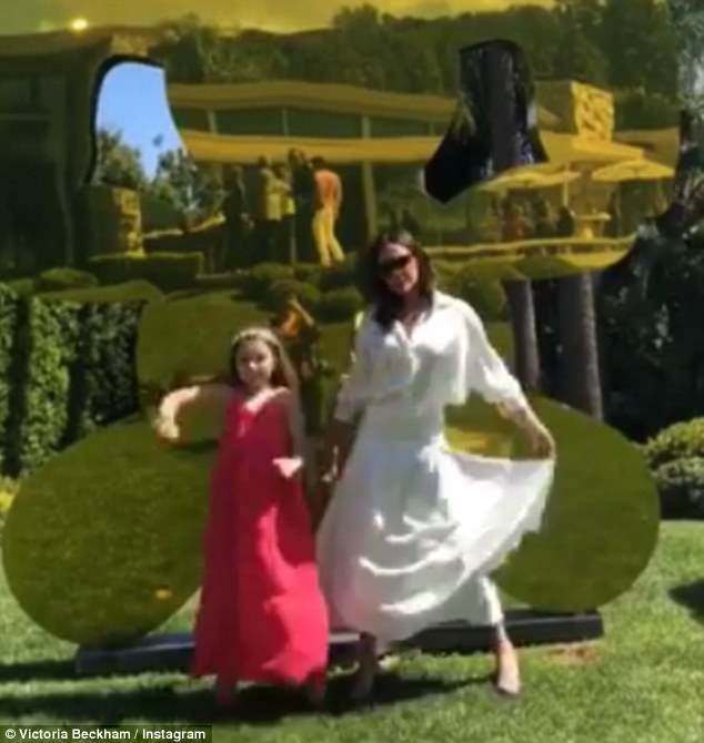 贝克汉姆小七踢球视频,小七上学贝克汉姆伤心