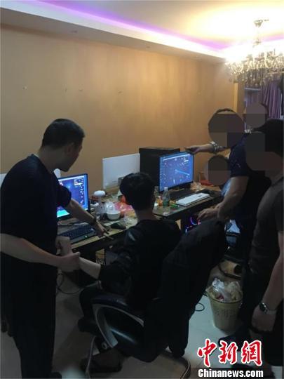 警方破获全球游戏外挂案件,外挂游戏警方查获